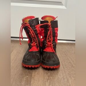 Coach Laura Orange/ Red Signature C Quilted Lace Up Snow Winter Boots